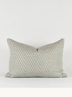 Linen Patterned Decorative Throw Pillow in Light Blue and Cream